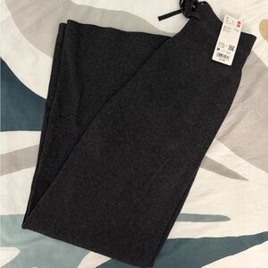 Uniqlo Women's Dark Grey Knit Pants (JP, ankle fit, petite)